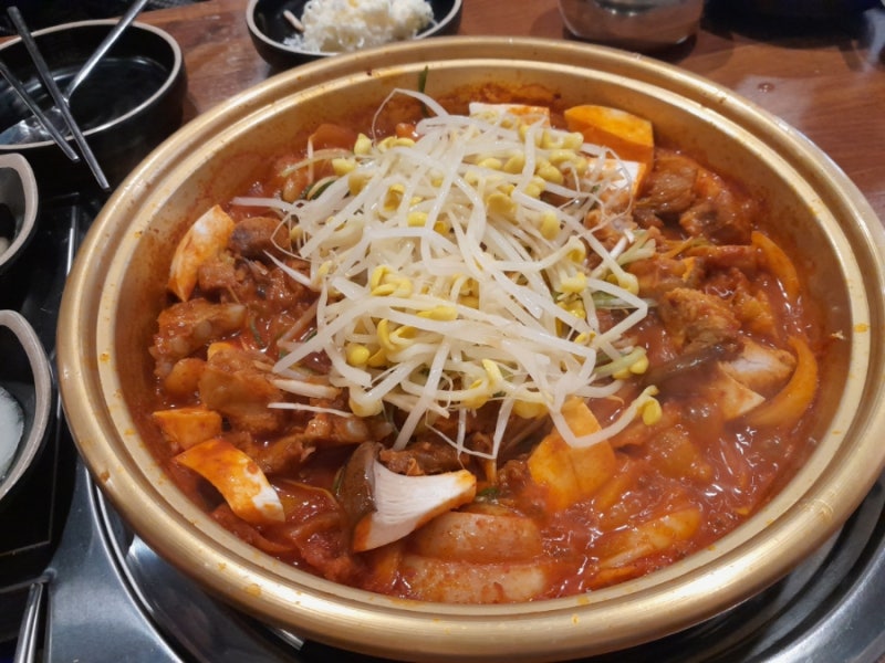 내외동 밥집 짚신매운갈비찜 점심 한끼 푸짐하게