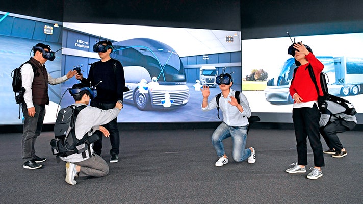 [현대자동차] 가상 공간에서 VR 기술로 완성하는 현대차의 VR 디자인 평가 프로세스