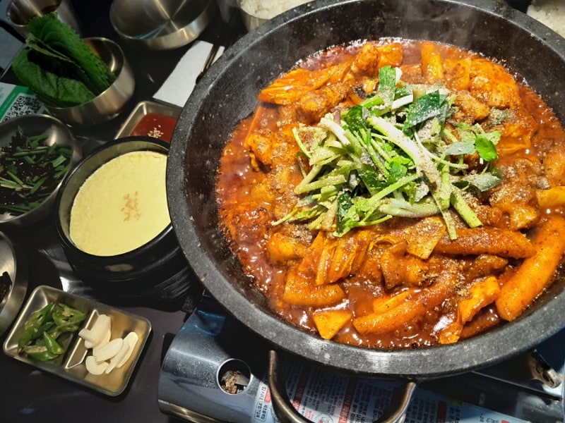 김해 봉리단길 맛집 세친구 곱창 점심 저녁 다 괜찮아